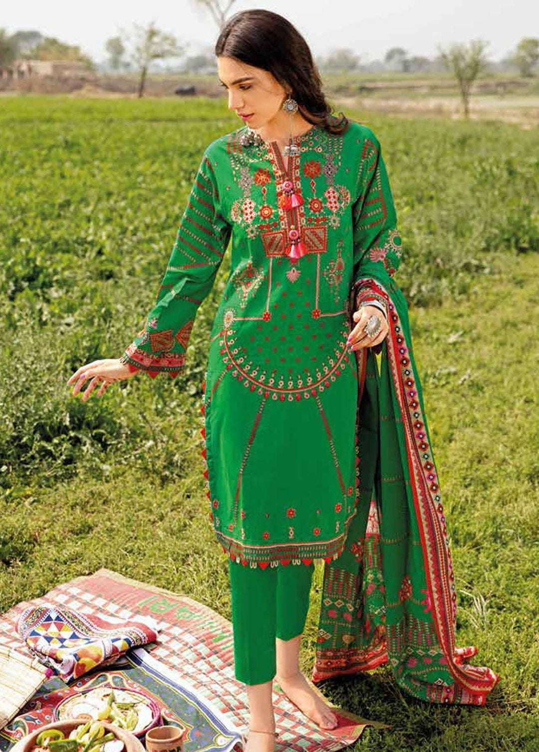 Gul Ahmed Printed Lawn Suits Unstitched 3 Piece GA22SB CL-12007 B - Summer Collection