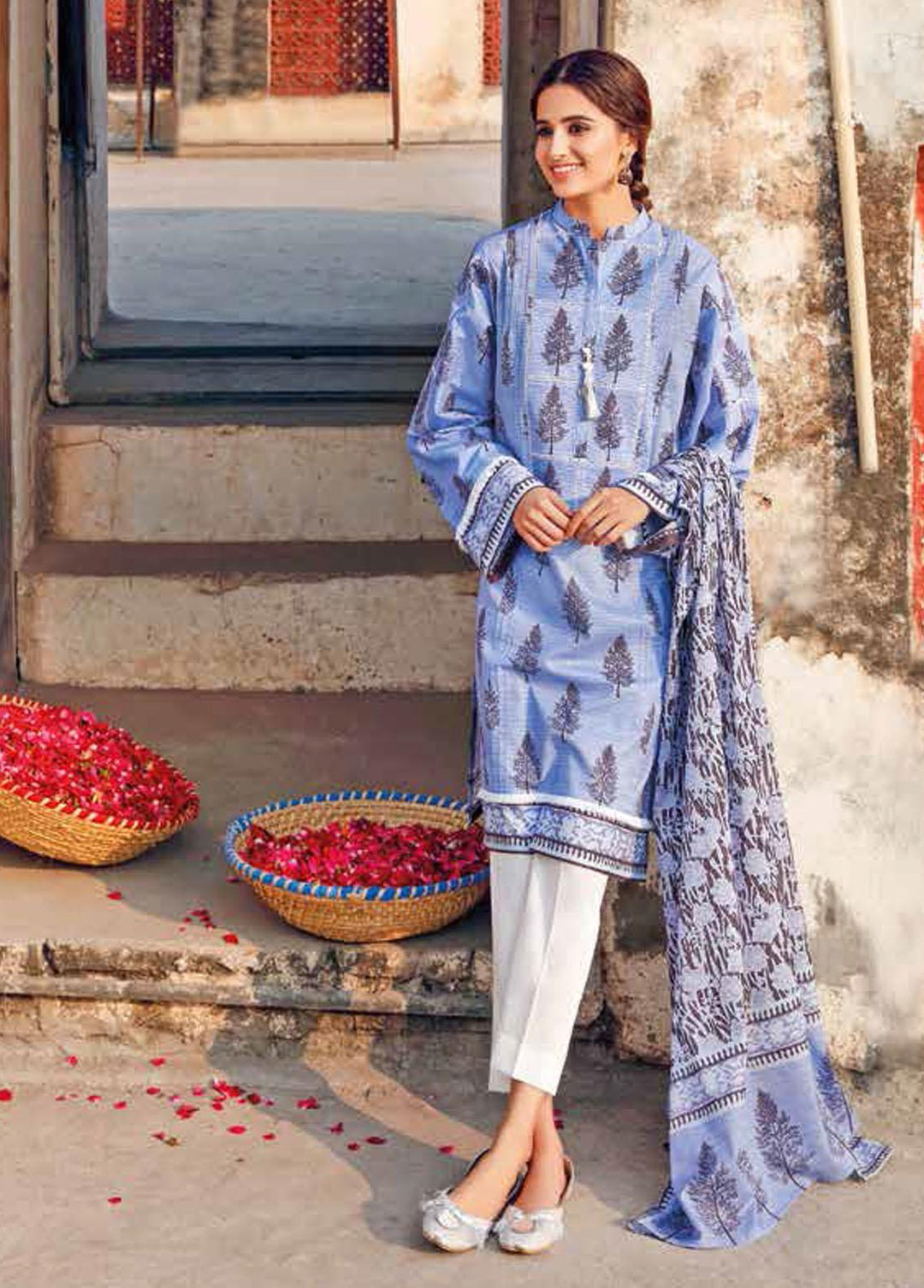 Gul Ahmed Printed Lawn Suits Unstitched 3 Piece GA22SB CL-1231 B - Summer Collection
