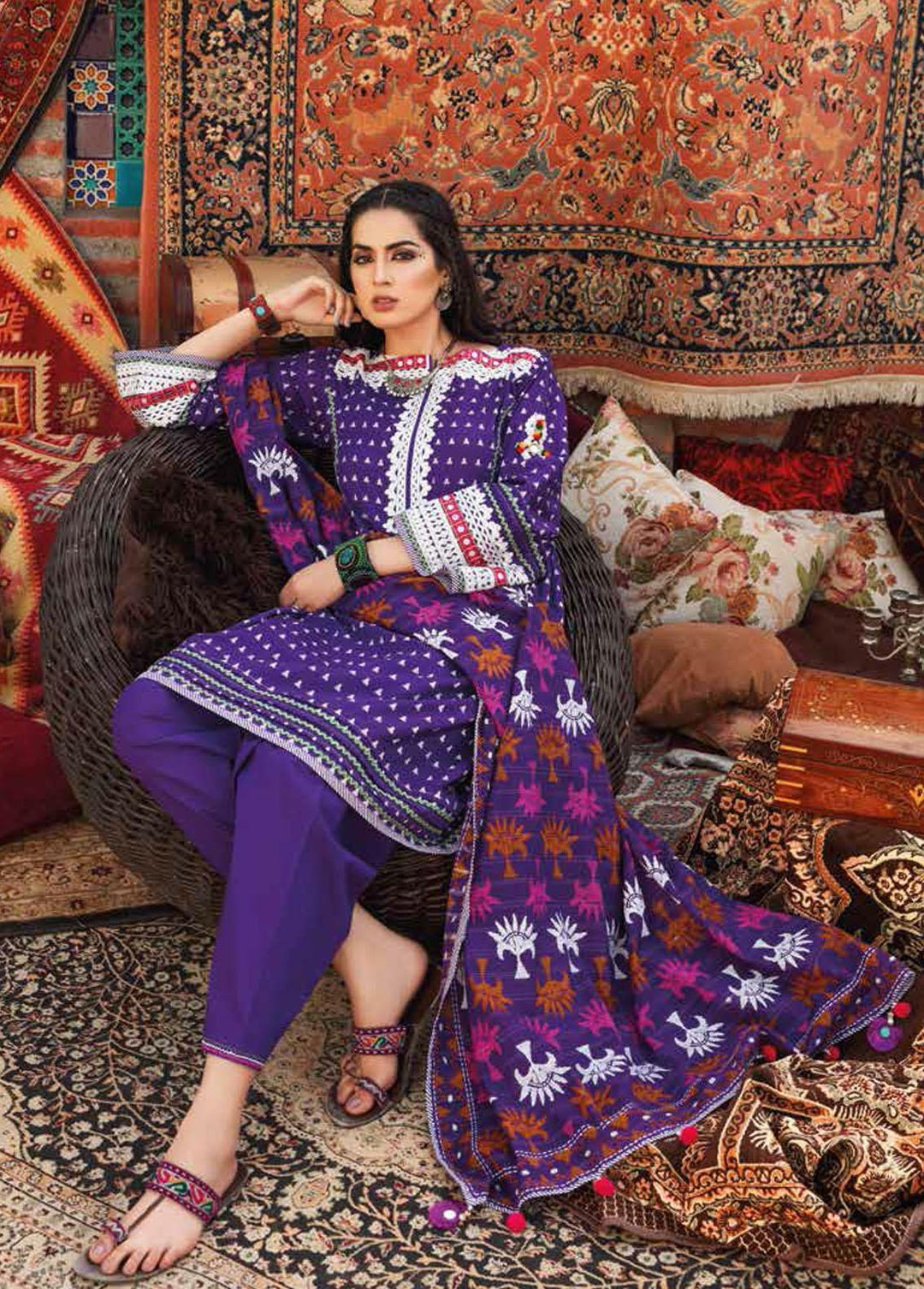 Gul Ahmed Embroidered Lawn Suits Unstitched 3 Piece GA22SB CL-1244 - Summer Collection