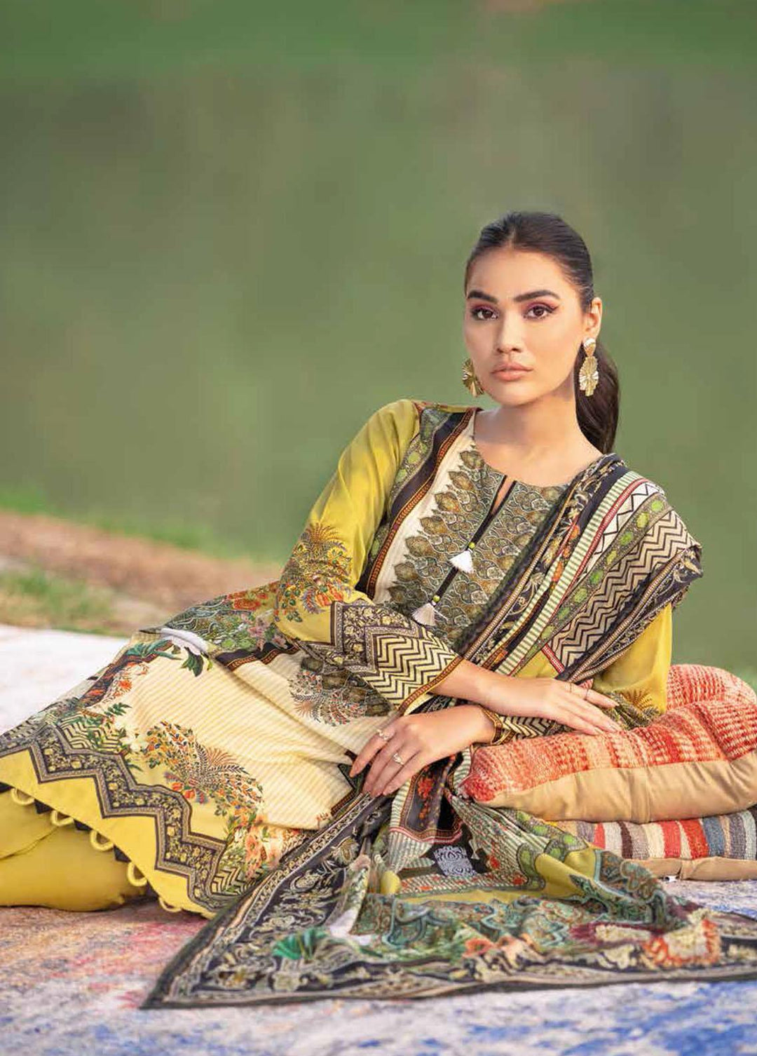 Gul Ahmed Printed Lawn Suits Unstitched 3 Piece GA22SB CL-12522 A - Summer Collection