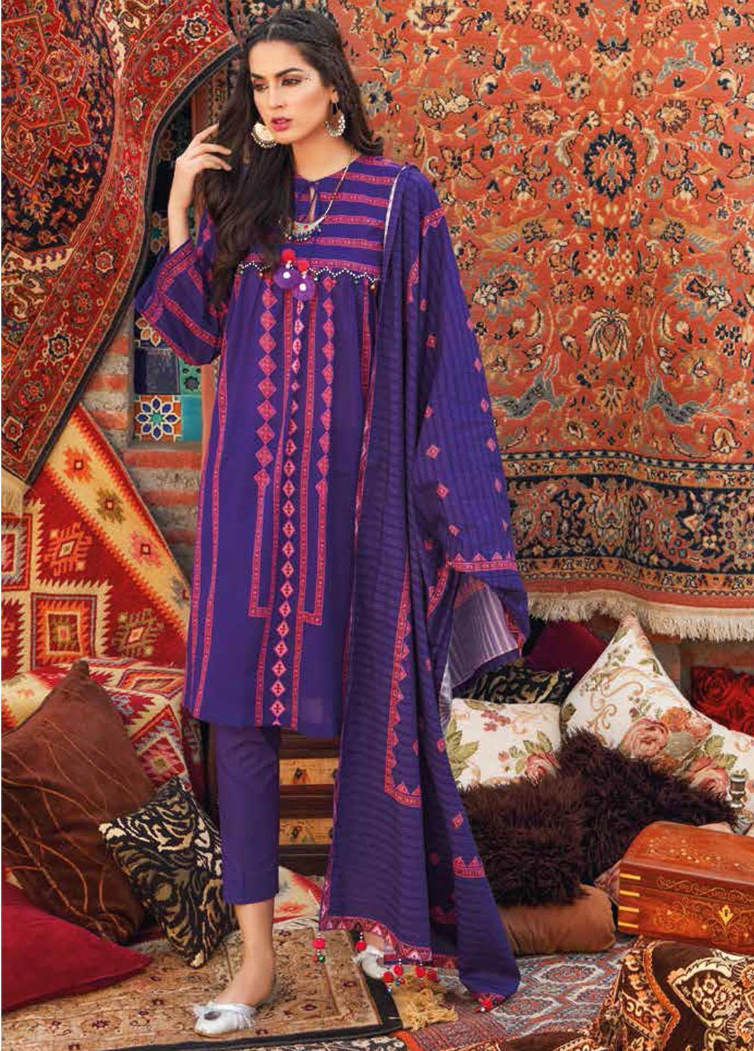 Gul Ahmed Printed Lawn Suits Unstitched 3 Piece GA22SB CL-1302 - Summer Collection