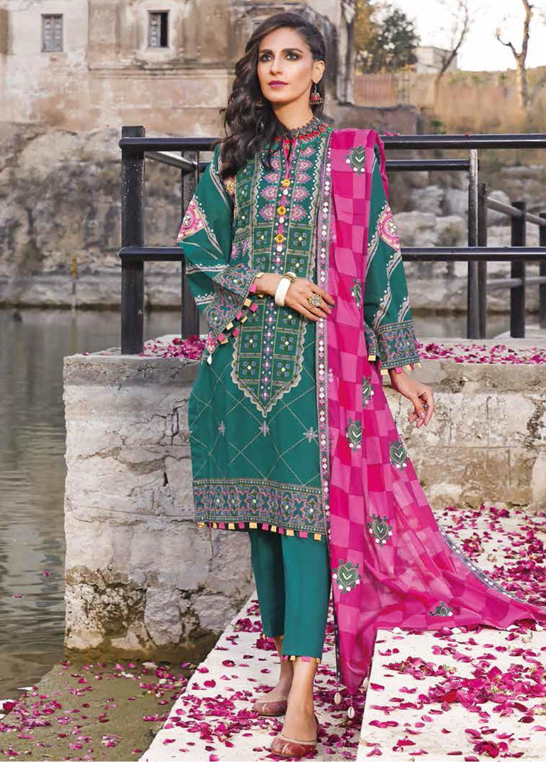 Gul Ahmed Embroidered Lawn Suits Unstitched 3 Piece GA22SB CL-1311 - Summer Collection