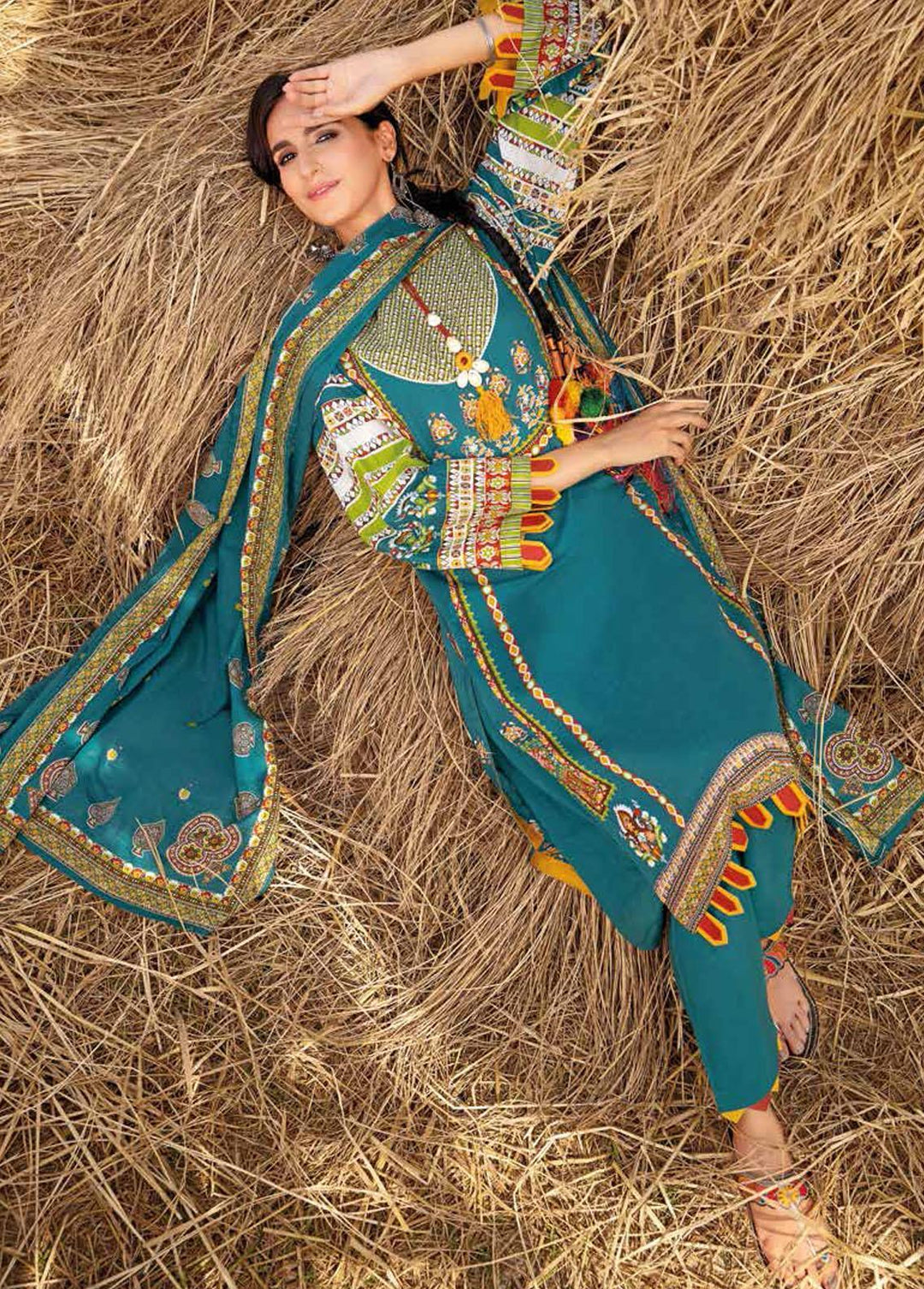 Gul Ahmed Printed Lawn Suits Unstitched 3 Piece GA22SB CL-1316 A - Summer Collection