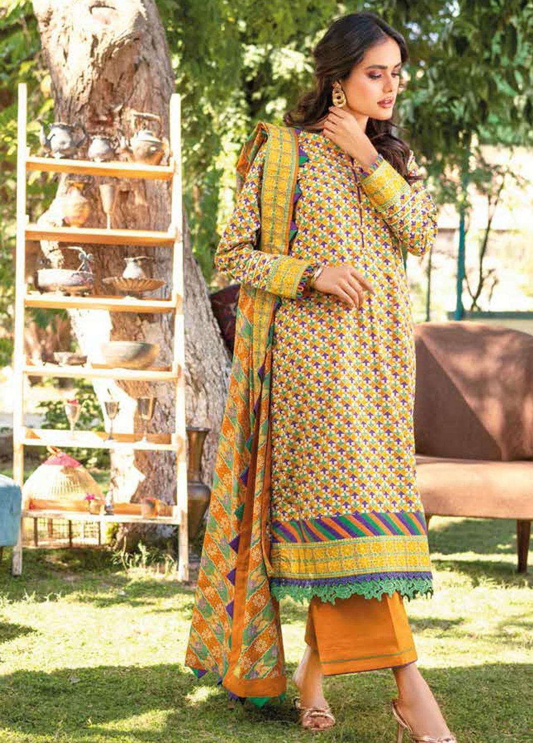 Gul Ahmed Printed Lawn Suits Unstitched 3 Piece GA22SB CL-22059 B - Summer Collection