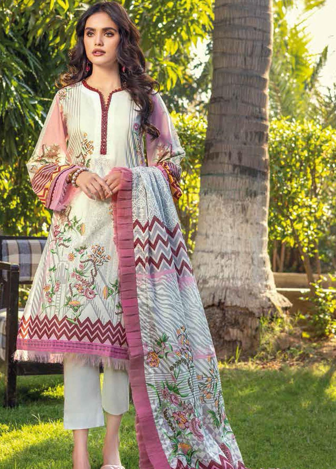 Gul Ahmed Printed Lawn Suits Unstitched 3 Piece GA22SB CL-22076 B - Summer Collection
