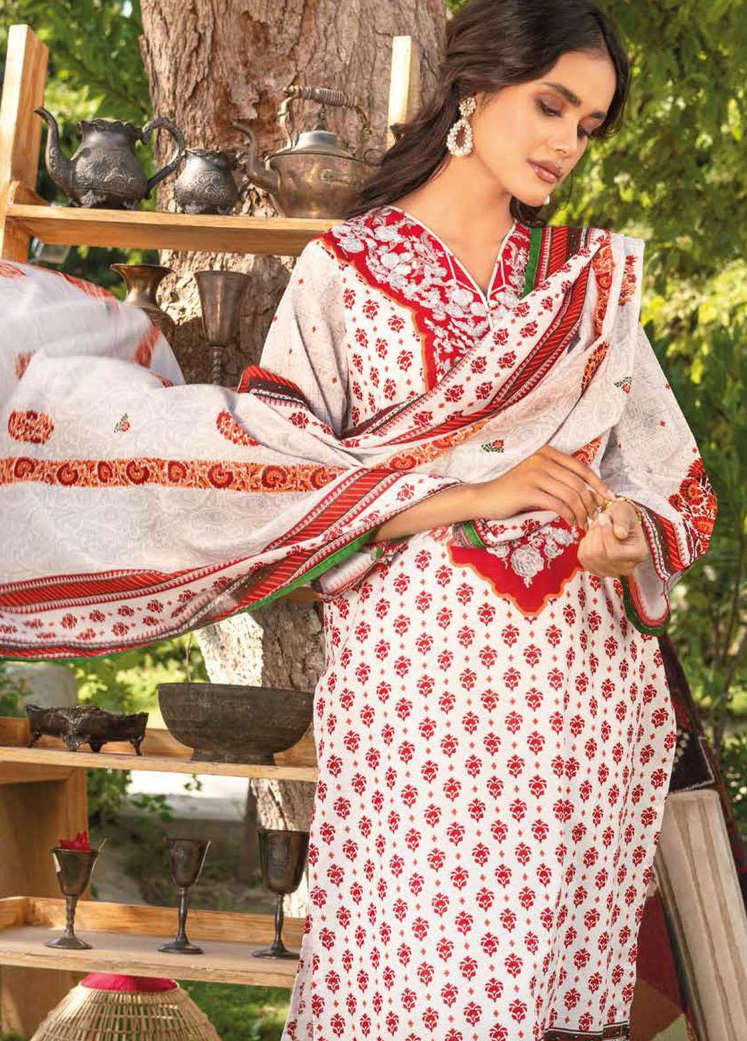 Gul Ahmed Embroidered Lawn Suits Unstitched 3 Piece GA22SB CL-22084 B - Summer Collection