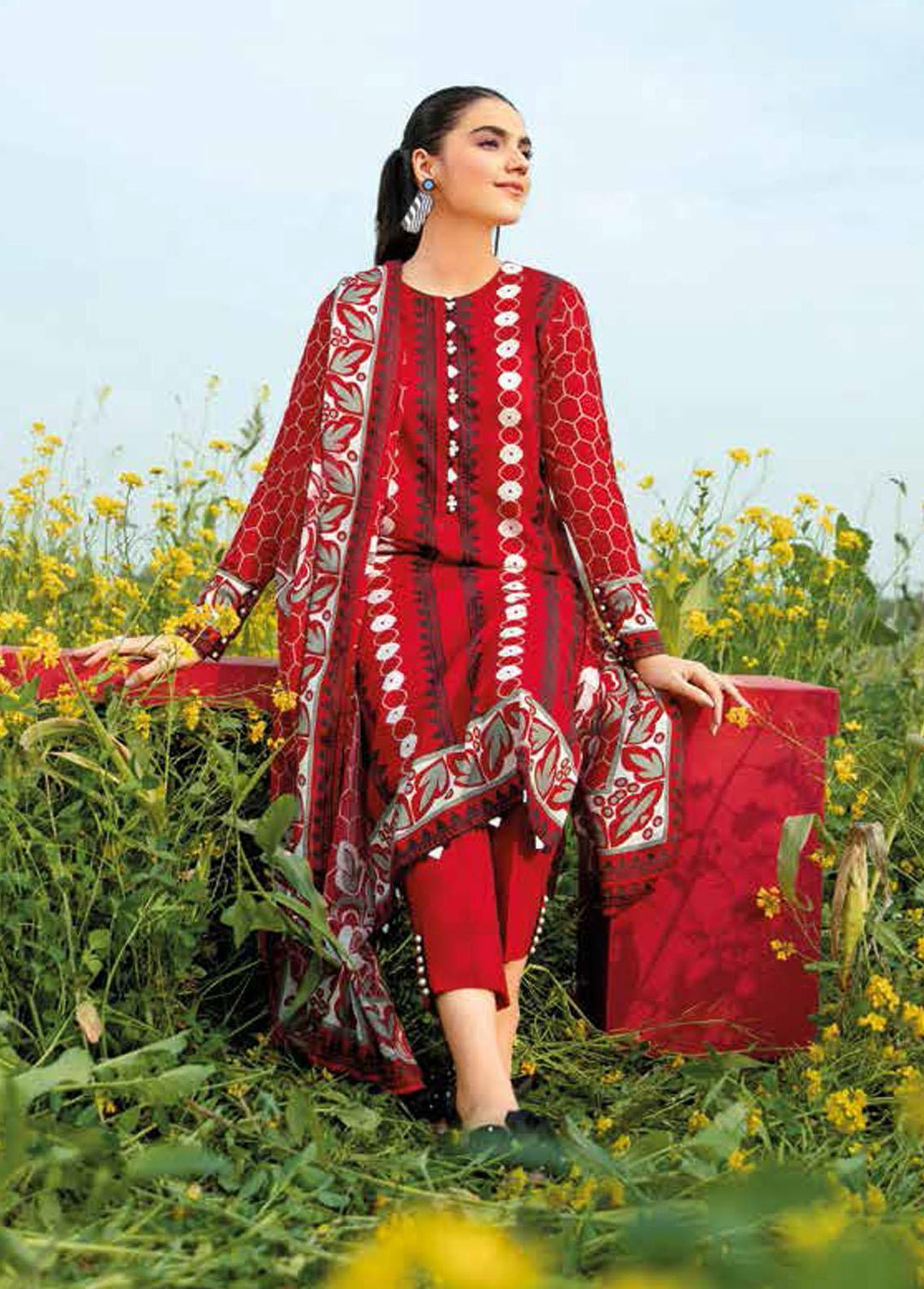 Gul Ahmed Printed Lawn Suits Unstitched 3 Piece GA22SB CL-22089 A - Summer Collection