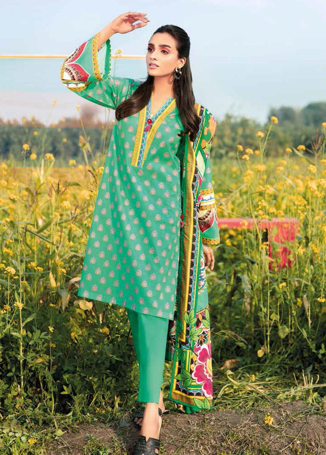 Gul Ahmed Printed Lawn Suits Unstitched 3 Piece GA22SB CL-22090 B - Summer Collection