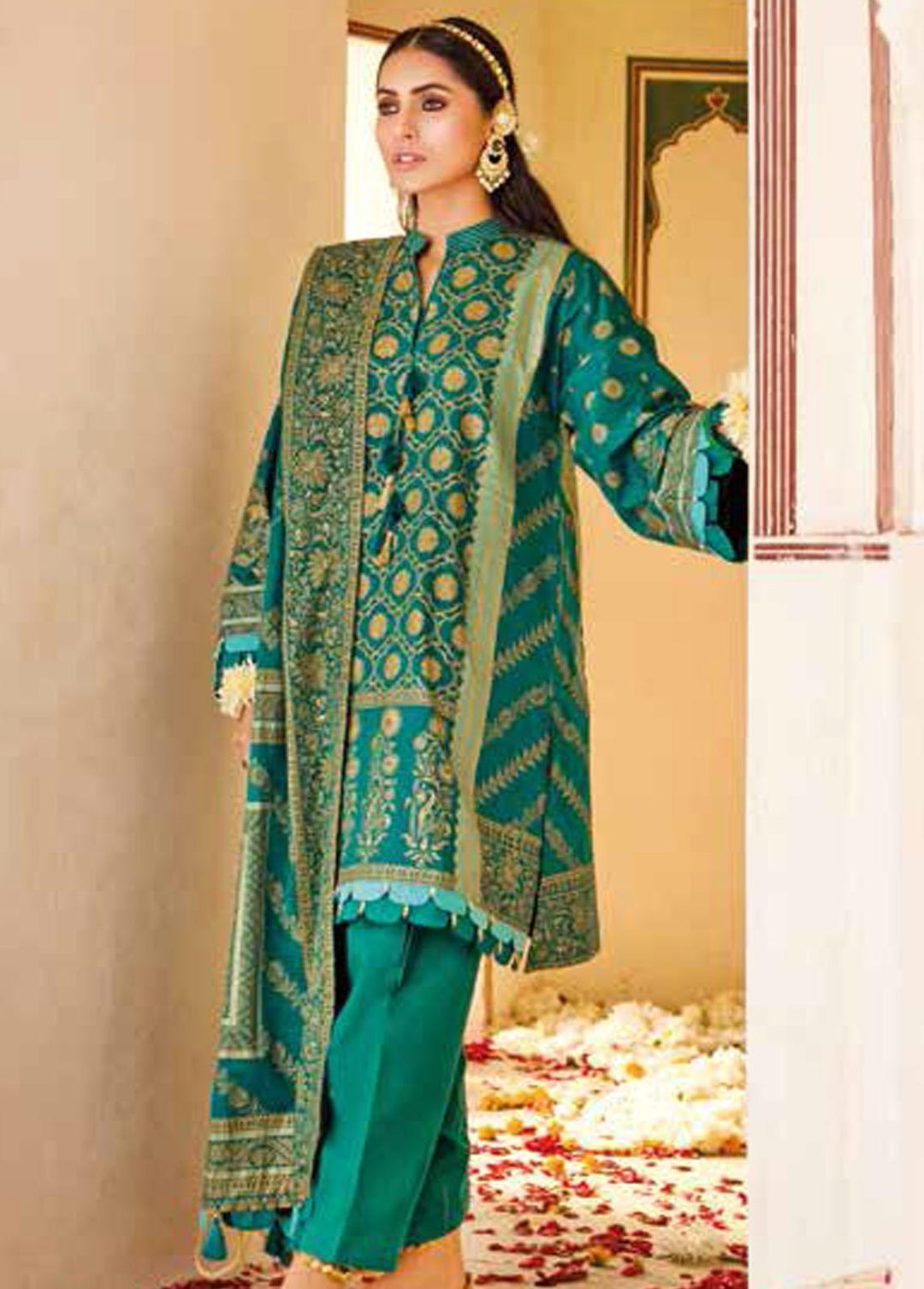 Gul Ahmed Printed Lawn Suits Unstitched 3 Piece GA22SB CL-22122 B - Summer Collection