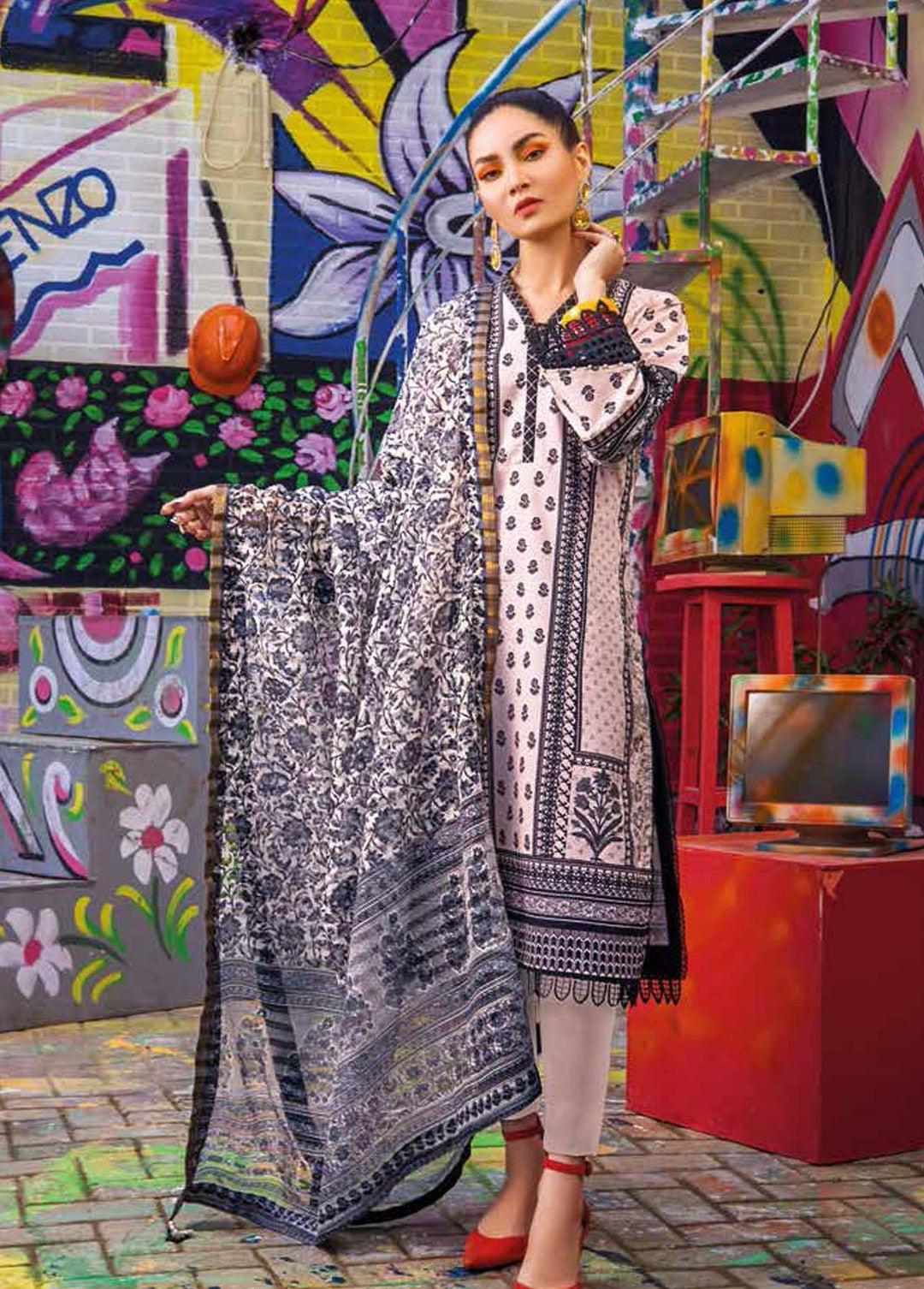 Gul Ahmed Printed Lawn Suits Unstitched 3 Piece GA22SB PK-22001 - Summer Collection