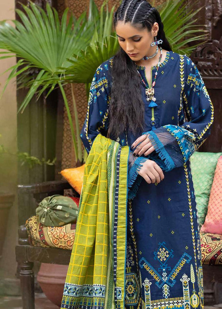 Gul Ahmed Printed Khaddar Suits Unstitched 3 Piece GA21WK K-12009 - Winter Collection
