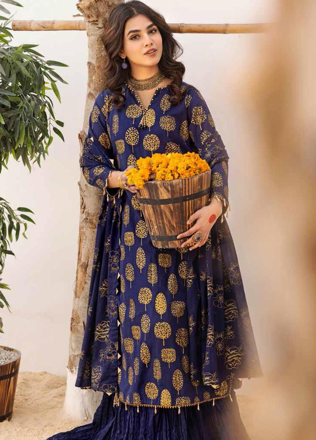 Gul Ahmed Printed Lawn Suits Unstitched 3 Piece GA23F CL-32416 - Festive Collection