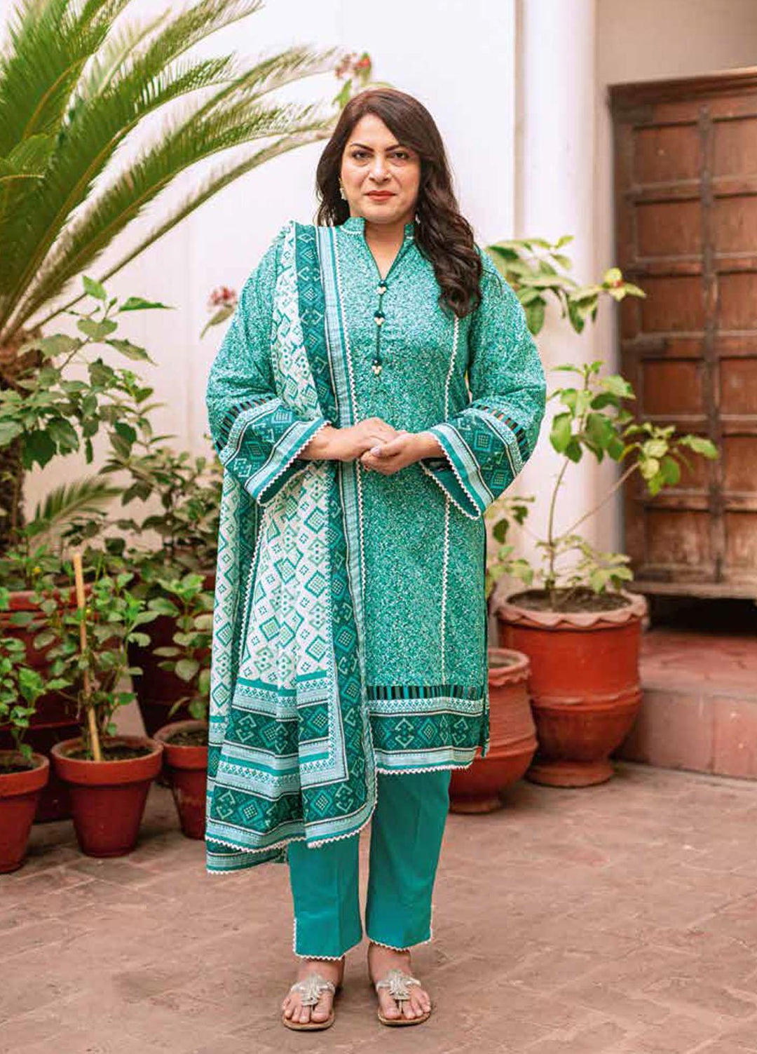 Gul Ahmed Printed Lawn Suits Unstitched 3 Piece GA22ML CL-22011 A - Summer Collection