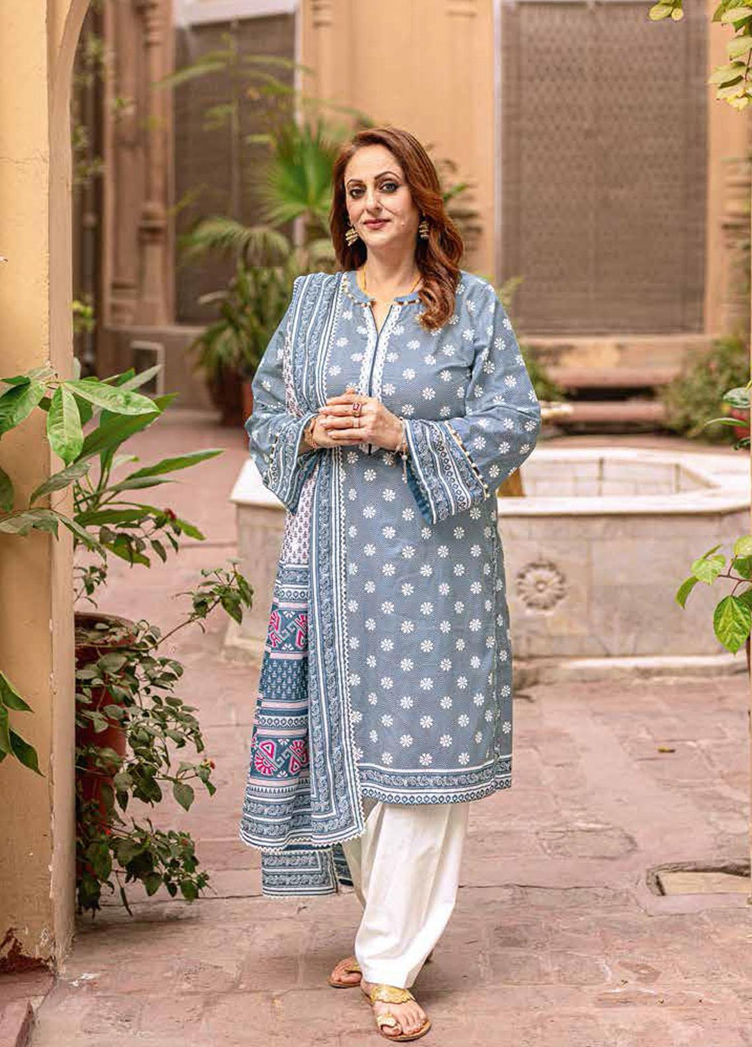 Gul Ahmed Printed Lawn Suits Unstitched 3 Piece GA22ML CL-22012 A - Summer Collection
