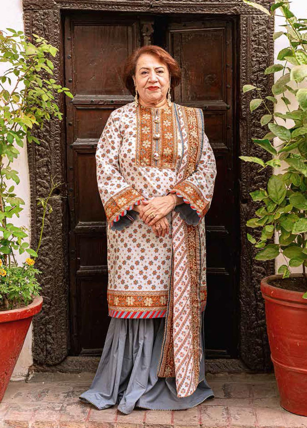 Gul Ahmed Printed Lawn Suits Unstitched 3 Piece GA22ML CL-22056 A - Summer Collection