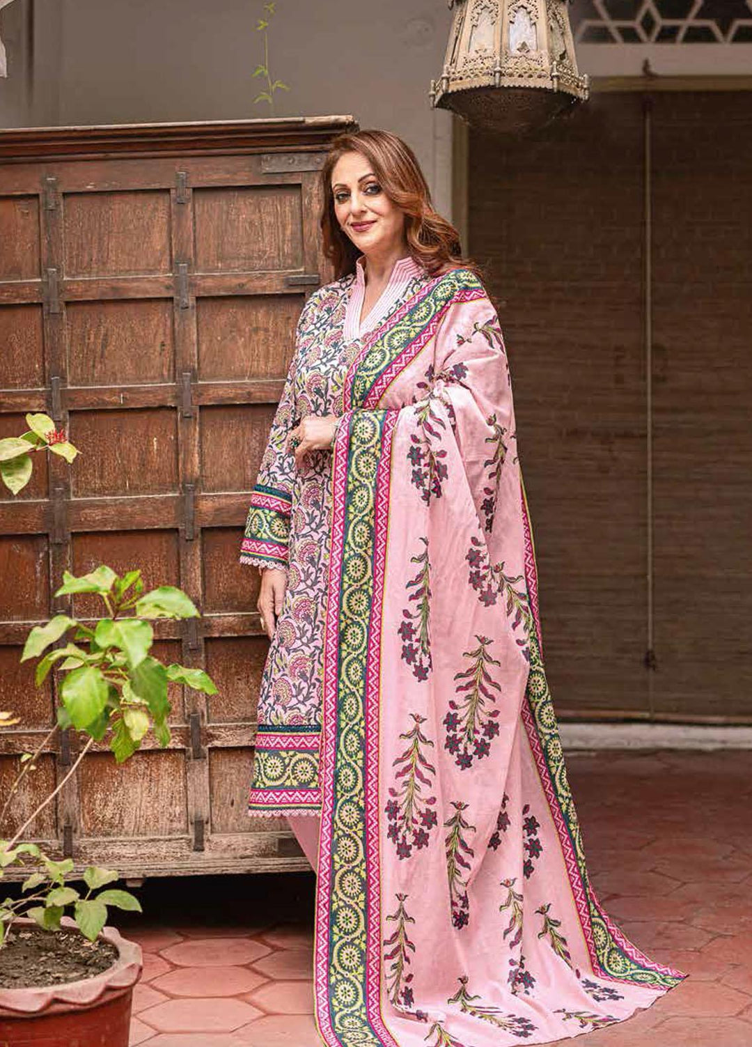 Gul Ahmed Printed Lawn Suits Unstitched 3 Piece GA22ML CL-22171 B - Summer Collection