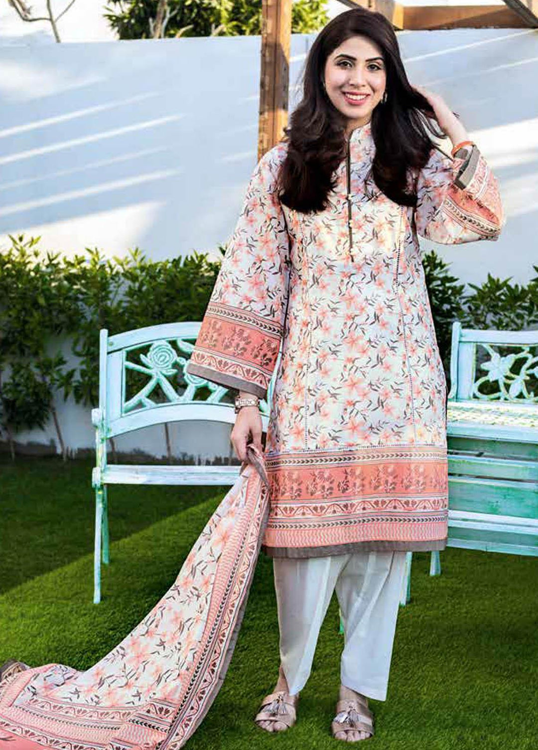 Gul Ahmed Printed Lawn Suits Unstitched 3 Piece GA21M CL-1092 B - Summer Collection