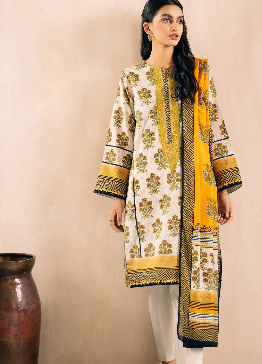 Gul Ahmed Embroidered Cambric Suits Unstitched 3 Piece GA21PF CBE12005 - Winter Collection