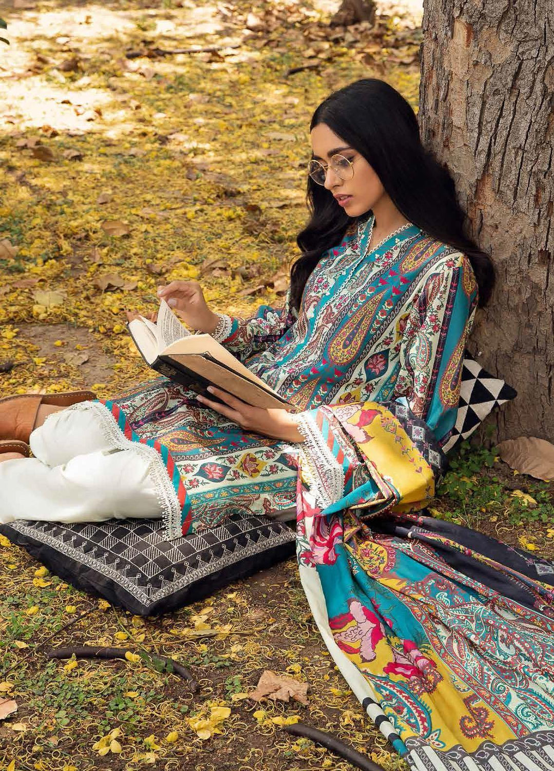 Gul Ahmed Printed Lawn Suits Unstitched 3 Piece GA21PF CL12511B - Summer Collection