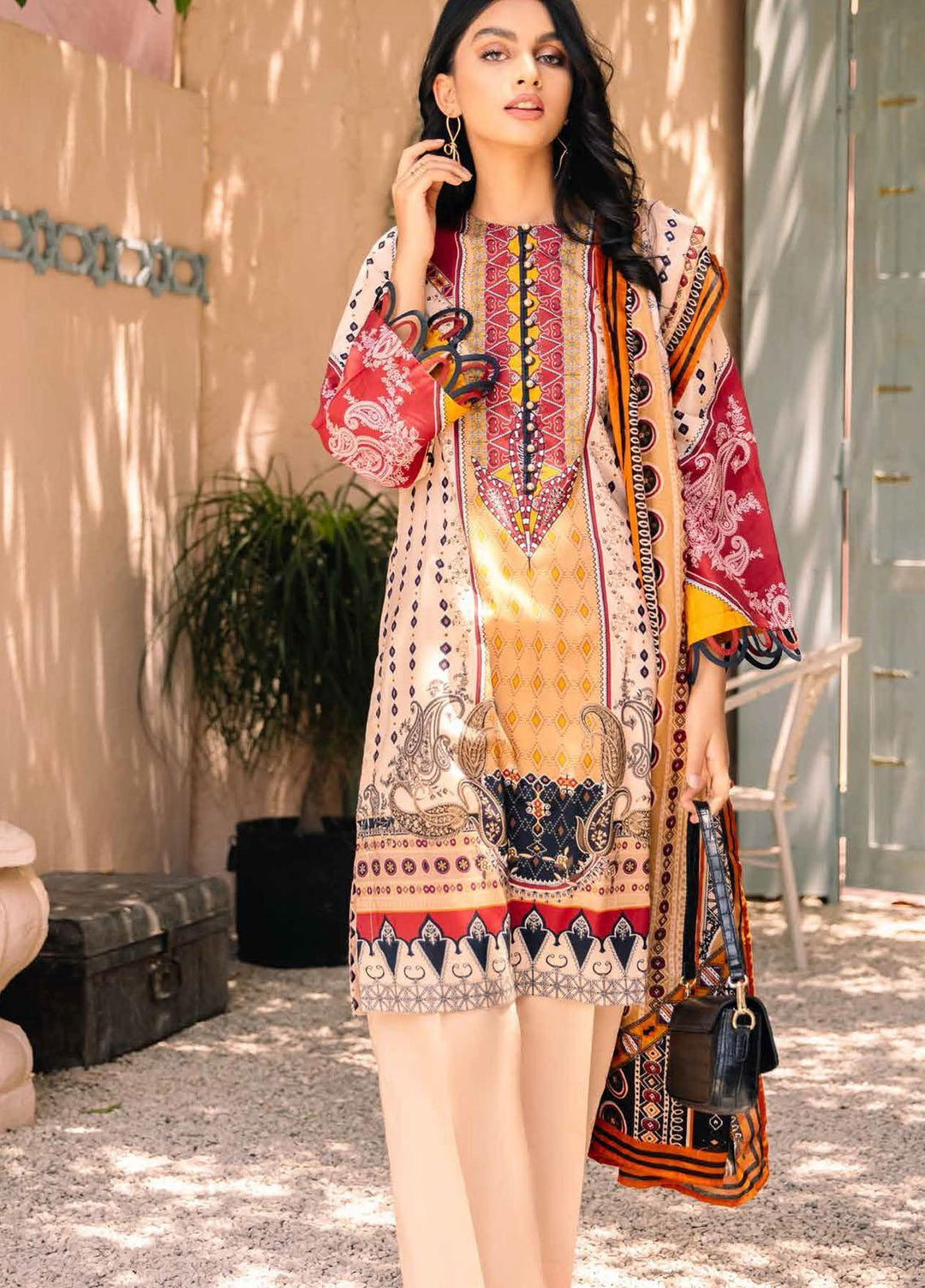 Gul Ahmed Printed Cambric Suits Unstitched 3 Piece GA21PF CN12001 - Winter Collection