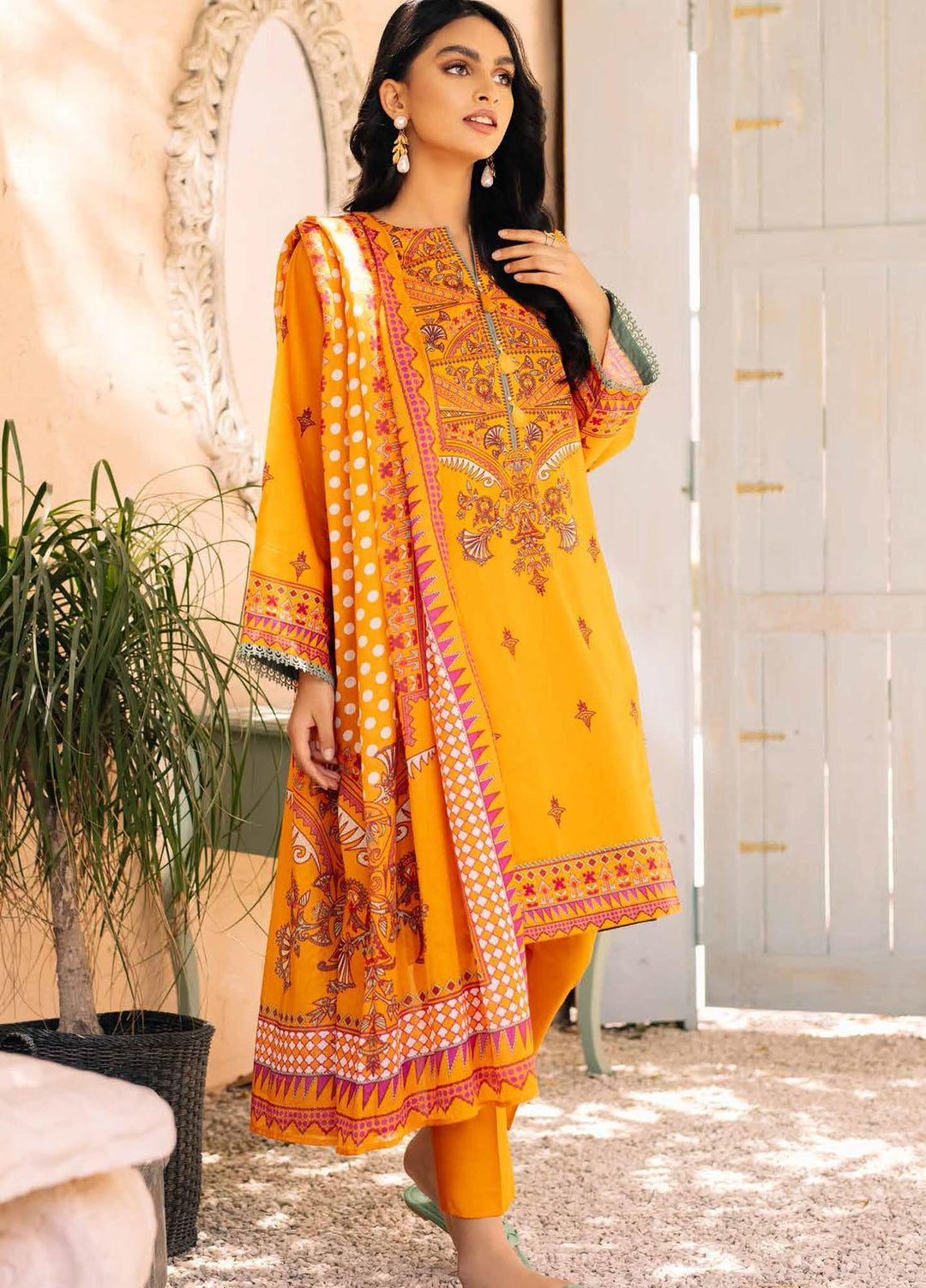 Gul Ahmed Printed Cambric Suits Unstitched 3 Piece GA21PF CN12007 - Winter Collection