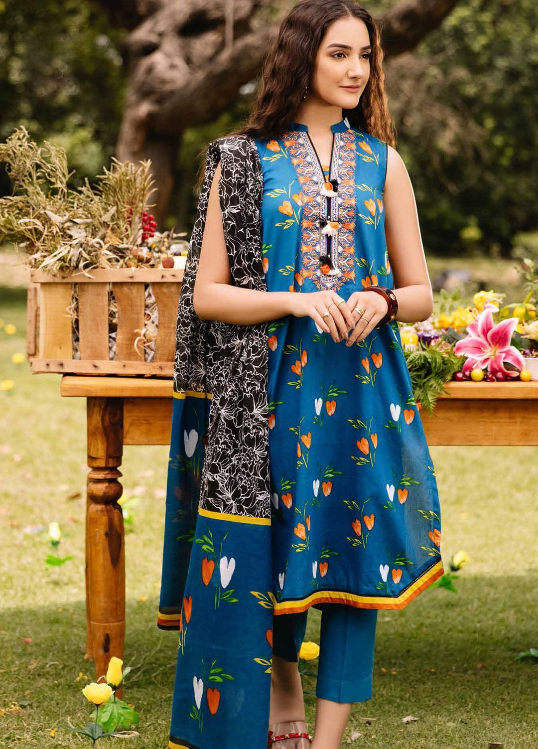 Gul Ahmed Embroidered Cambric Suits Unstitched 2 Piece GA21PF TCE12011 - Winter Collection
