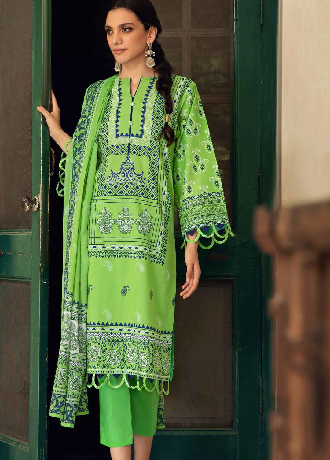 Gul Ahmed Printed Cambric Suits Unstitched 2 Piece GA21PF TCN12012A - Winter Collection