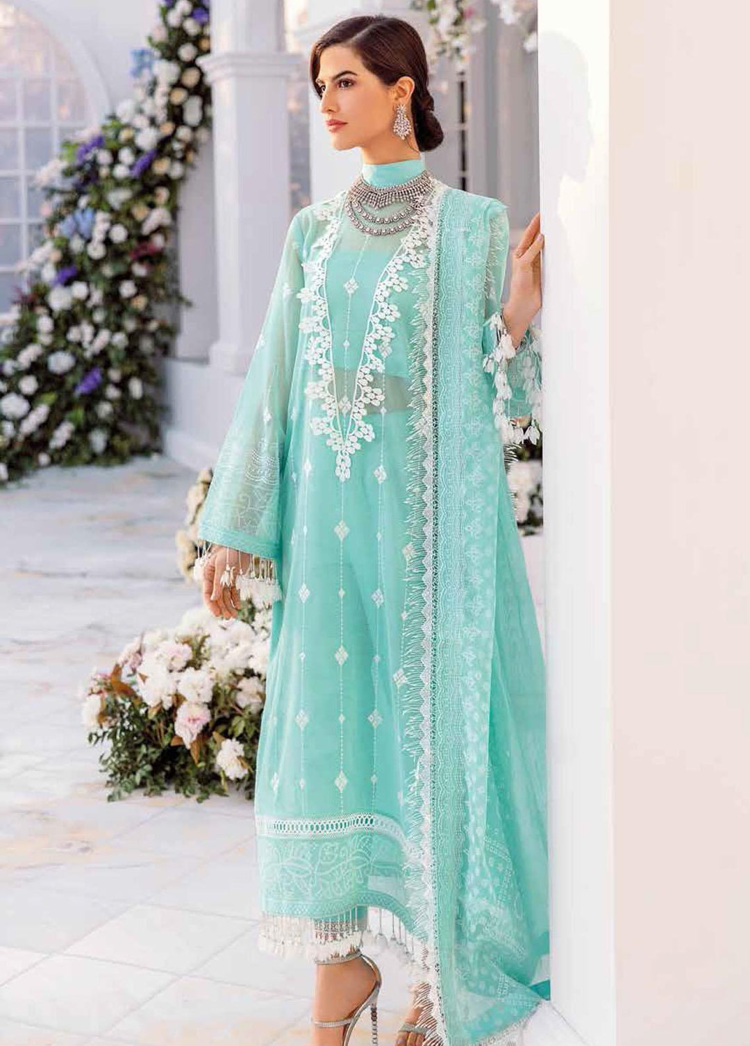 Gul Ahmed Embroidered Lawn Suits Unstitched 3 Piece GA22FS LE-22004 - Summer Collection