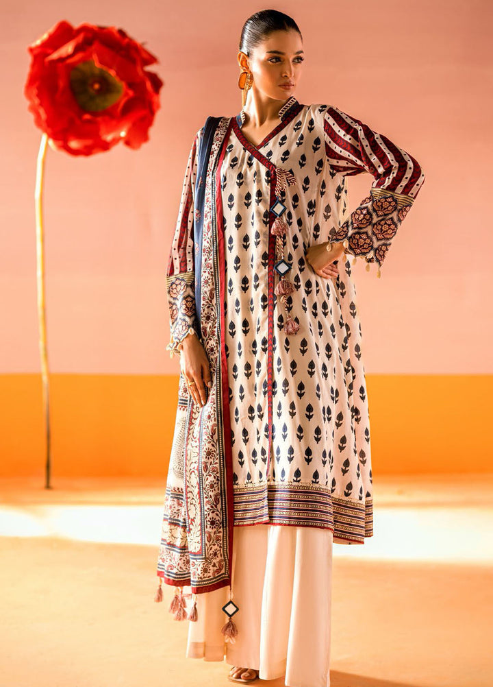 Gul Ahmed Printed Lawn Suits Unstitched 3 Piece CL62014 - Summer Collection