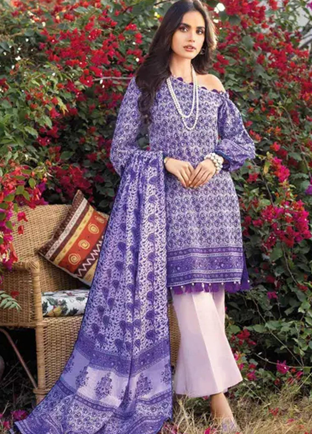 Gul Ahmed Printed Lawn Suits Unstitched 3 Piece GA22SB CL-22088 A - Summer Collection