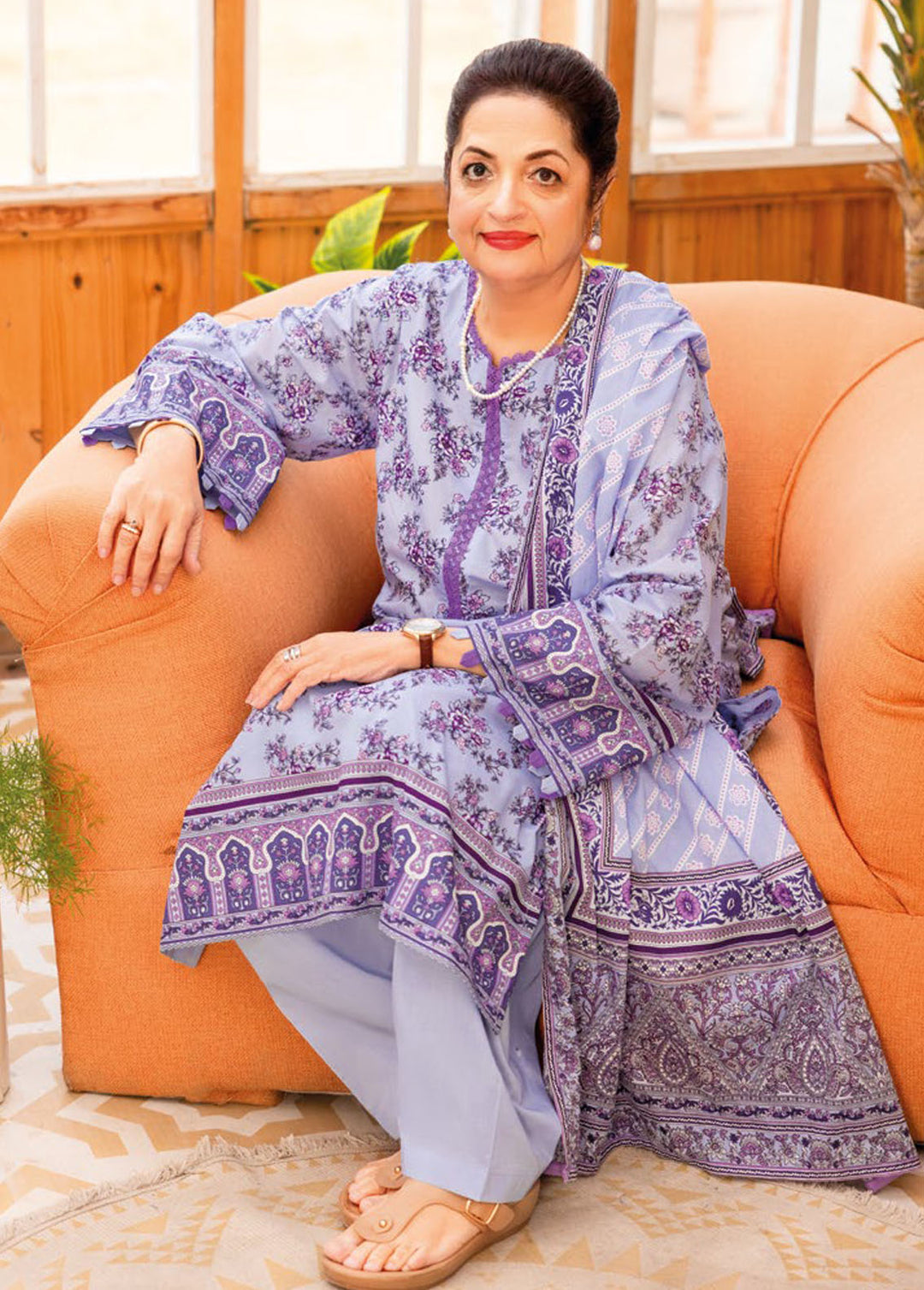 Gul Ahmed Printed Lawn Suits Unstitched 3 Piece GA24MT CL 42079 B - Summer Collection