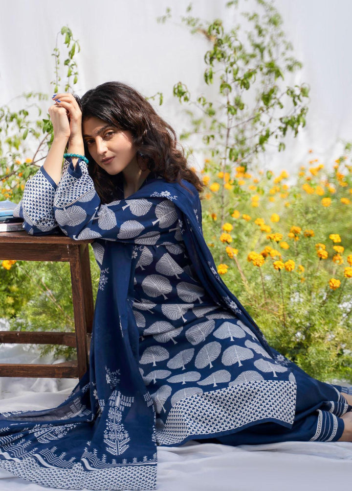 Gul Ahmed Printed Lawn Suits Unstitched 3 Piece GA23SF CL32493-B - Summer Collection