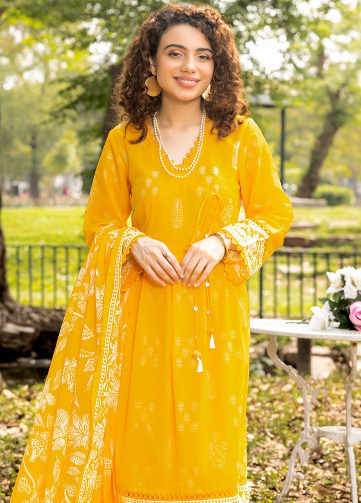 Gul Ahmed Printed Lawn Suits Unstitched 3 Piece GA23SF CL32513-A - Summer Collection