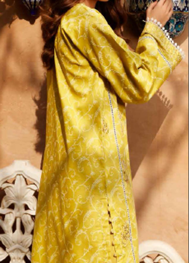 Sunehri By Gul Ahmed Embroidered Lawn Suits Unstitched 3 Piece GA21SL CL-1236 - Summer Collection