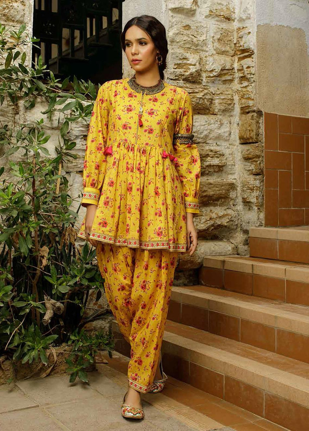 Vintage By Gul Ahmed Printed Lawn Suits Unstitched Kurti GA22V SL-22001 - Summer Collection