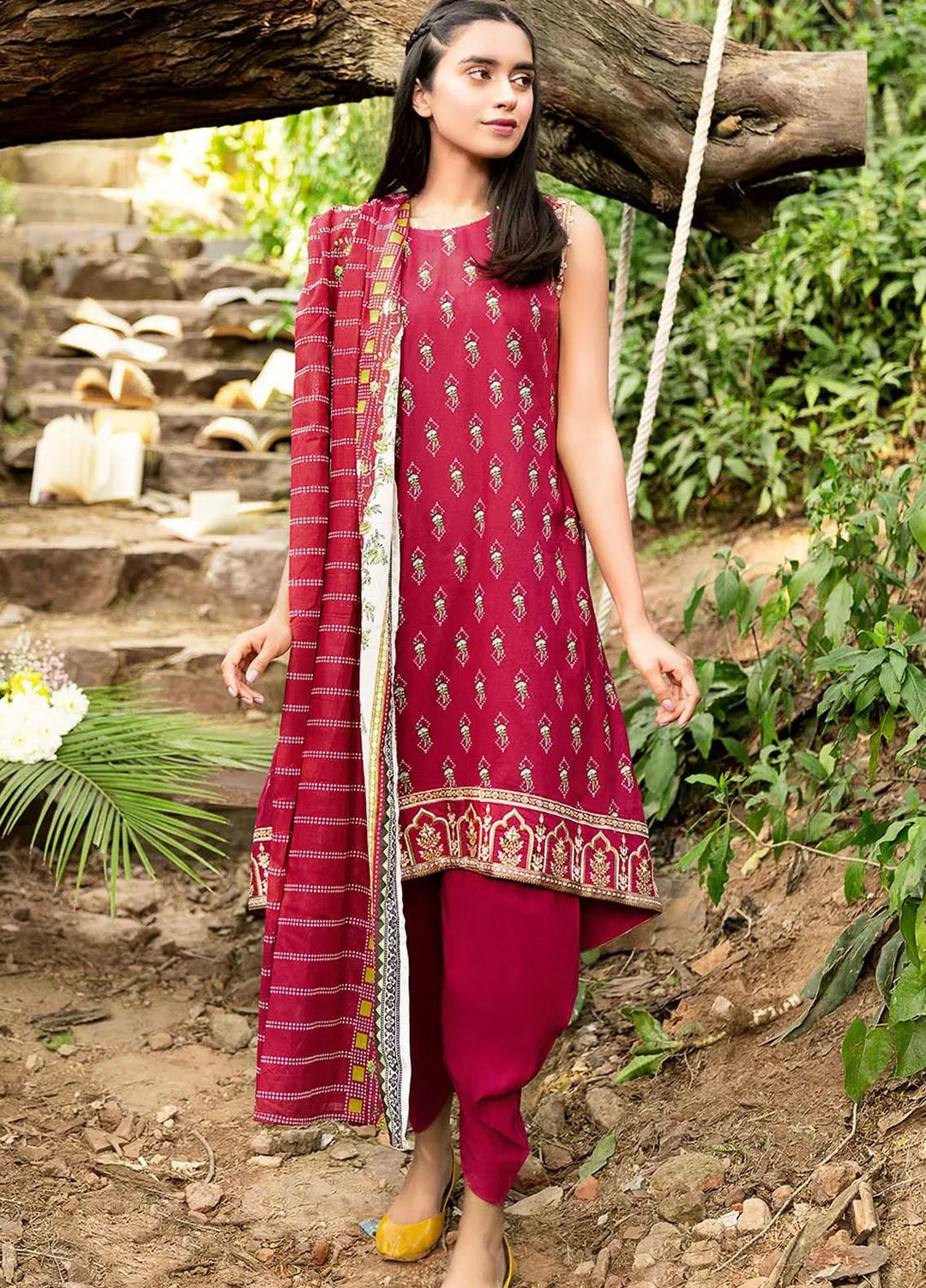 Gul Ahmed Embroidered Lawn Suits Unstitched 3 Piece GA21BL CL1018B - Summer Collection