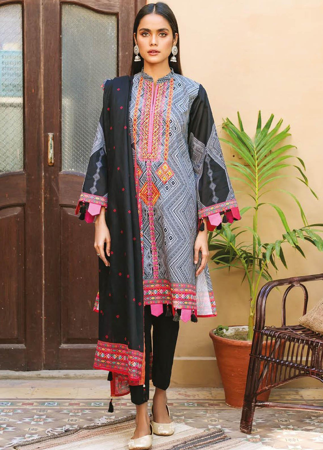 Orient Textile Embroidered Lawn Suits Unstitched 3 Piece OTL-21-002 Black - Summer Collection