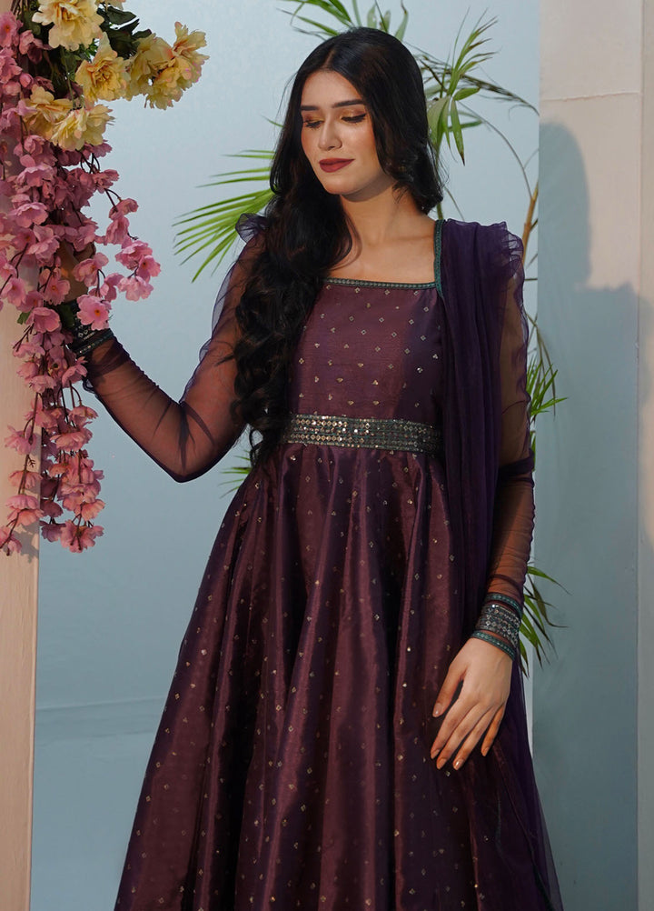 Hanim Pret Embroidered Raw Silk 2 Piece Suit Chamkeli