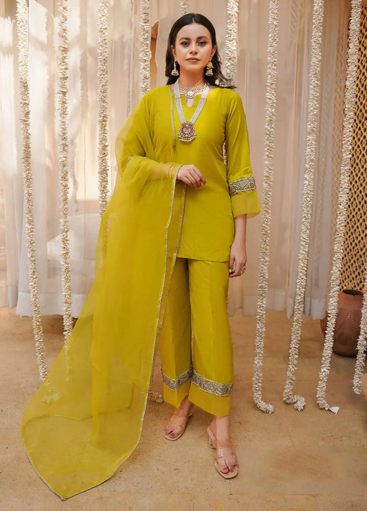 Haniya Mahnoor Pret Embroidered Katan Silk 3 Piece Mellow Mush