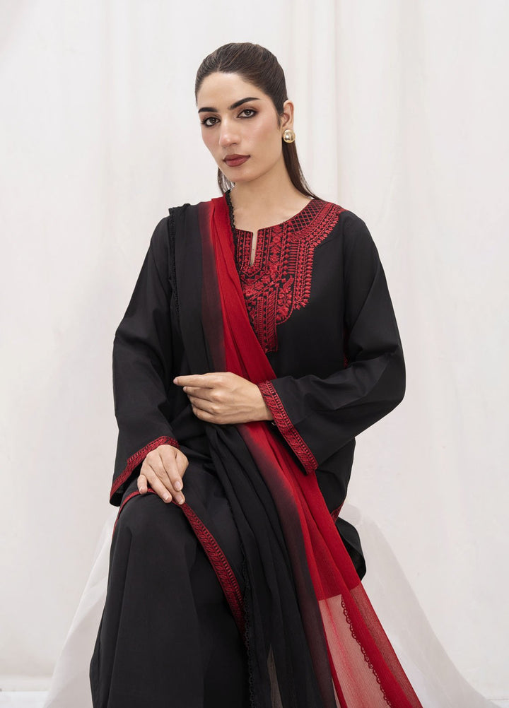 HEM Pret Embroidered Lawn 3 Piece Suit May