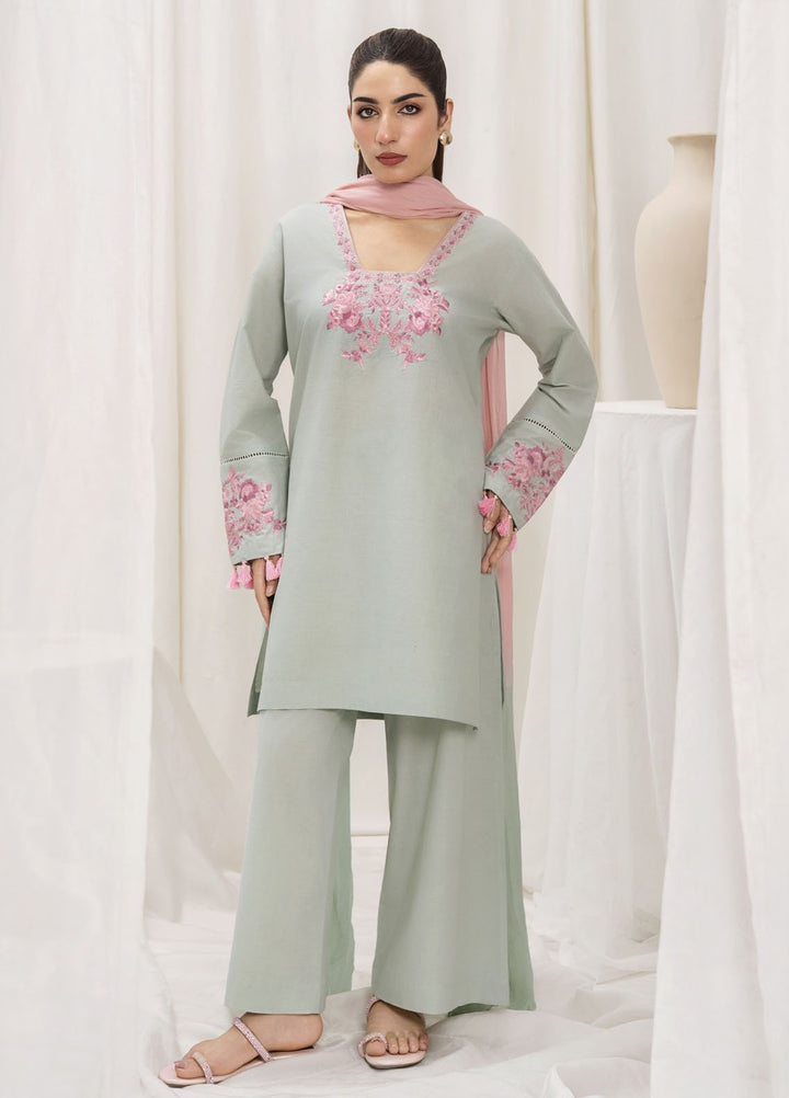 HEM Pret Embroidered Lawn 3 Piece Suit Taurus