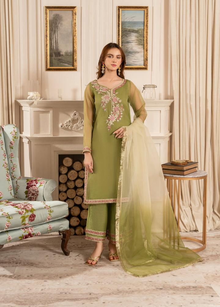 HEM Pret Embroidered Organza 3 Piece Suit Mahira