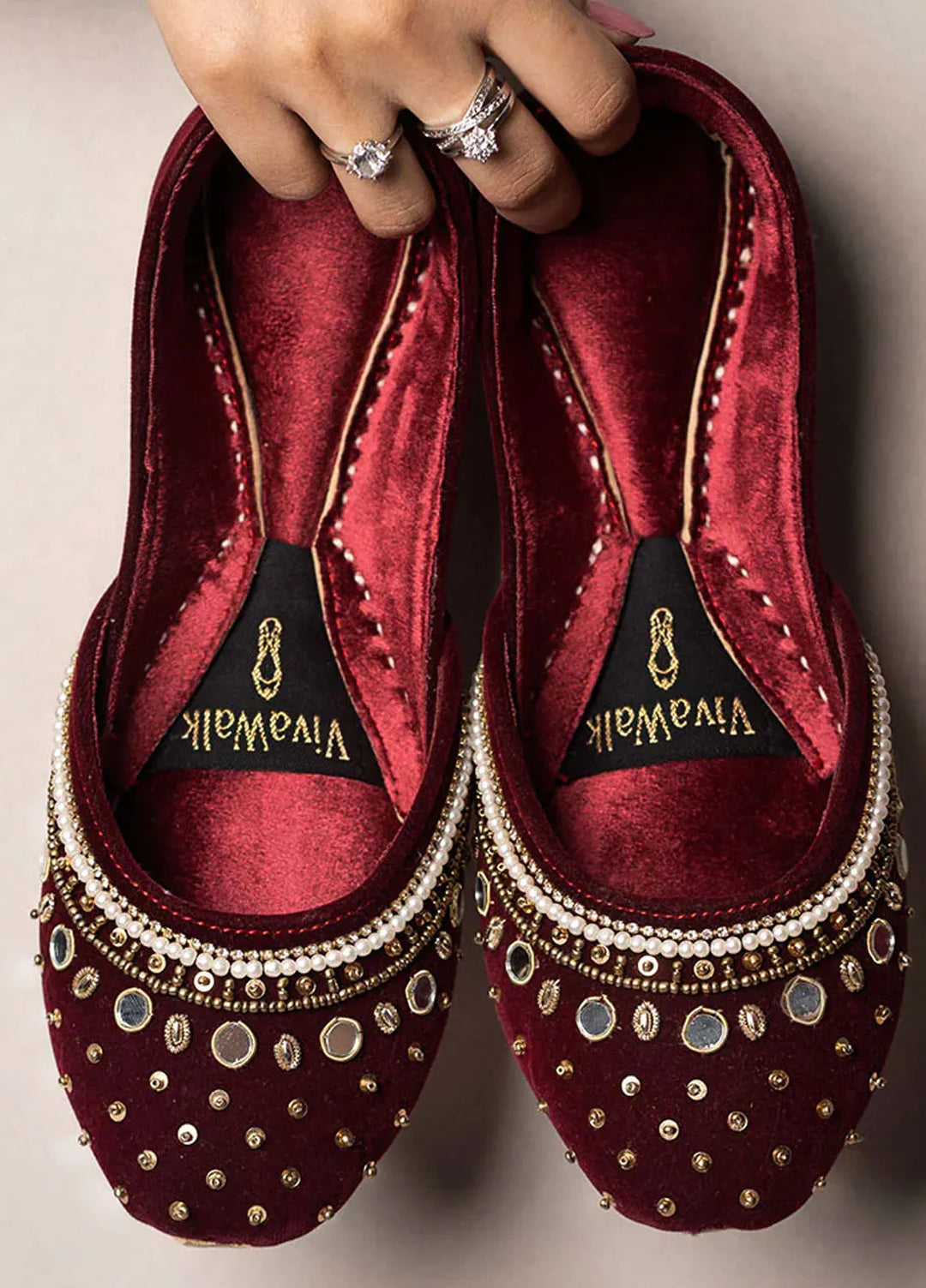 Heritage Hue By Vivawalk Festive Style Khussa Vintage Vine