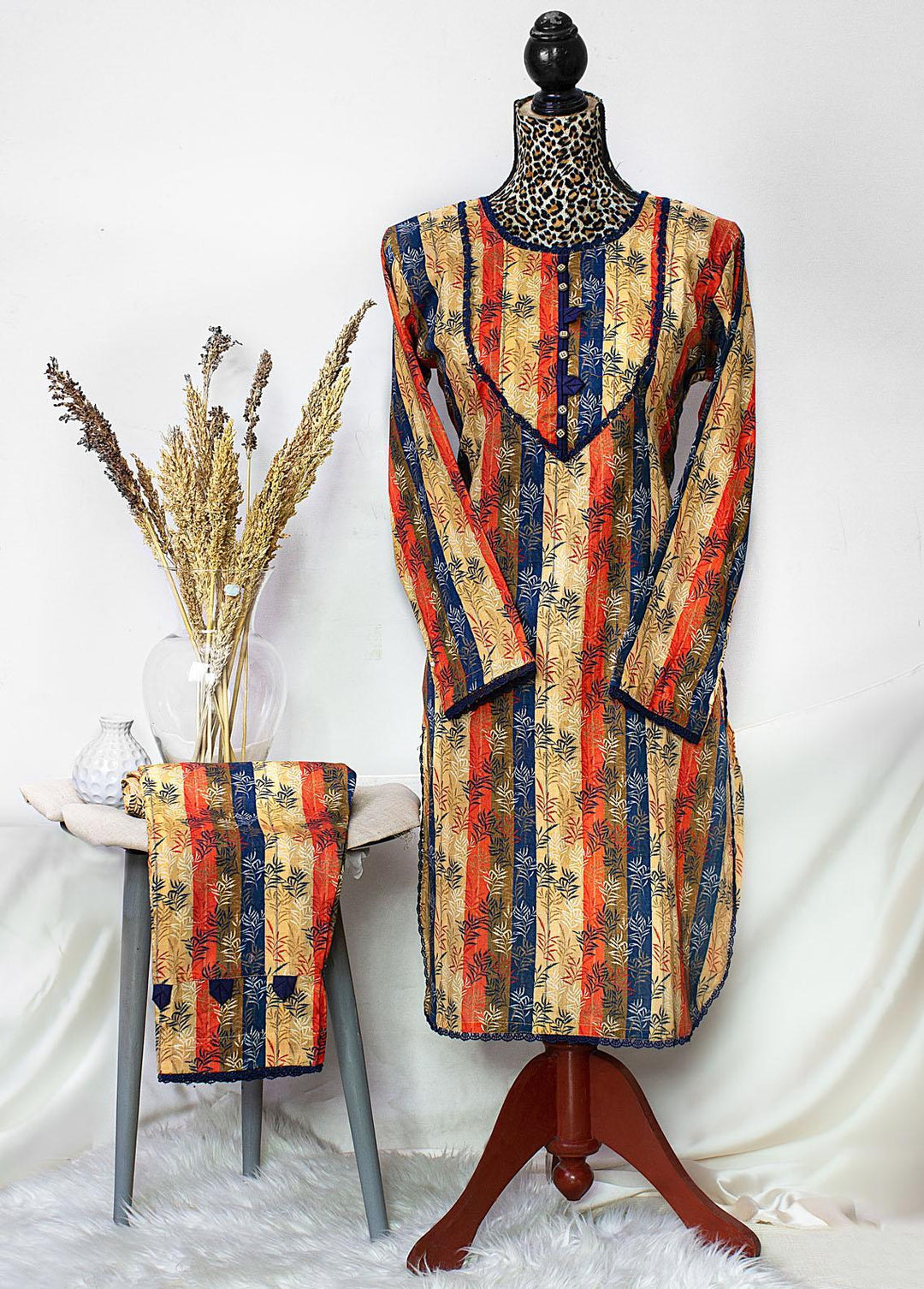 Hiba Clothing Pret Printed Lawn 2 Piece Suit HC23S HW-003