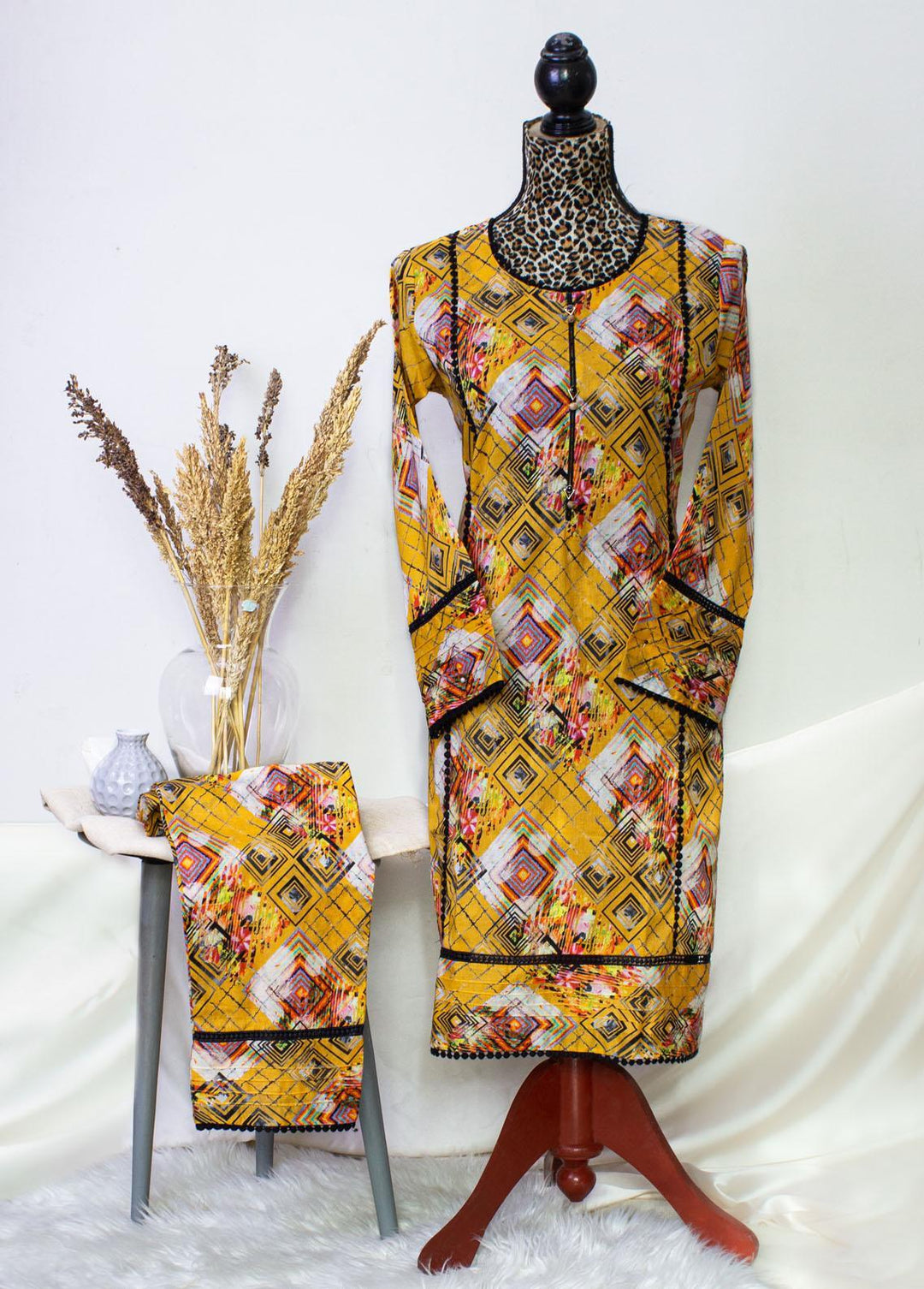 Hiba Clothing Pret Printed Lawn 2 Piece Suit HC23S HW-005