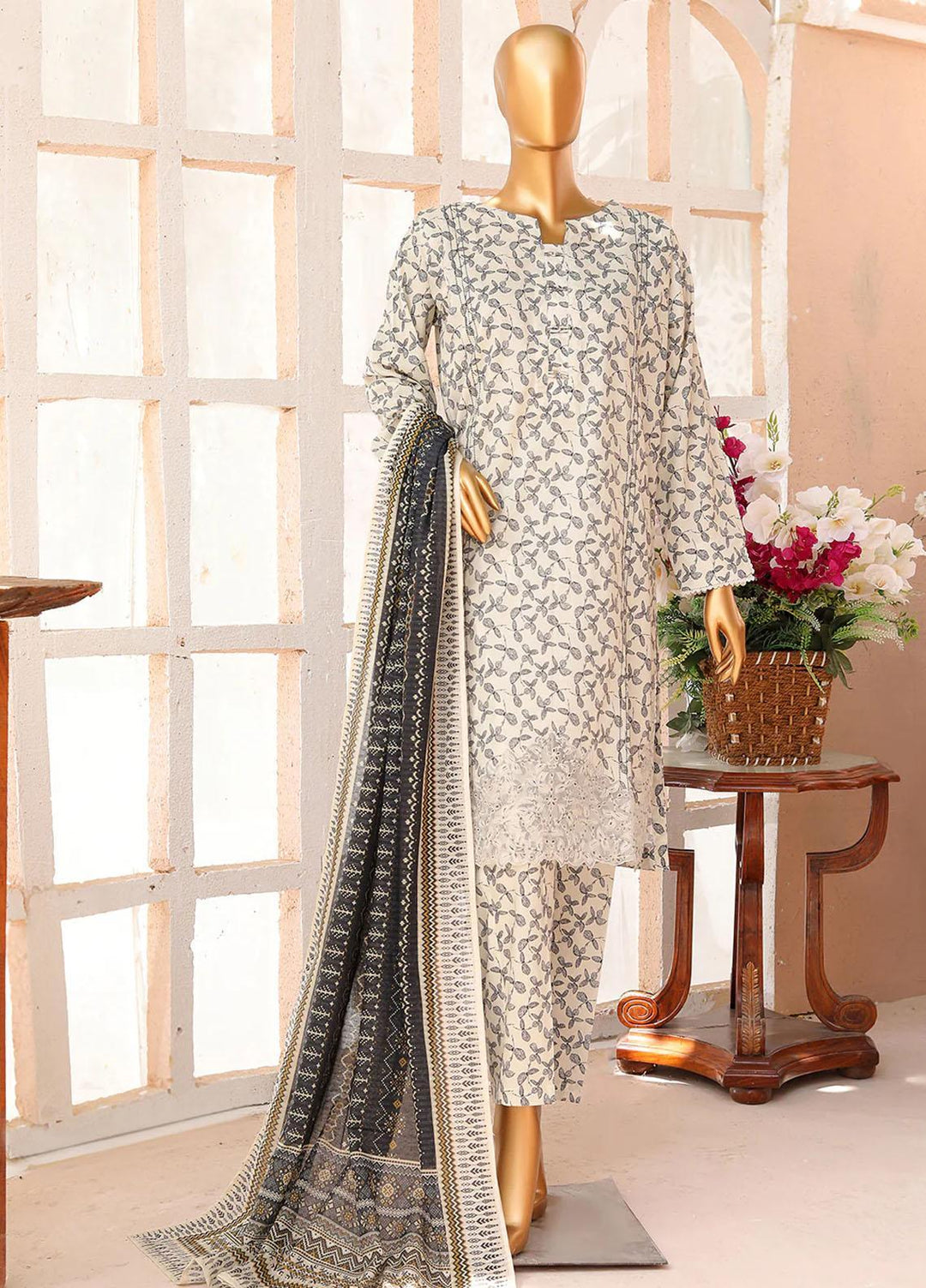 HZ Textiles Meenakari Embroidered Cambric Suits Unstitched 3 Piece HZ23MP PMK-172/winter Collection