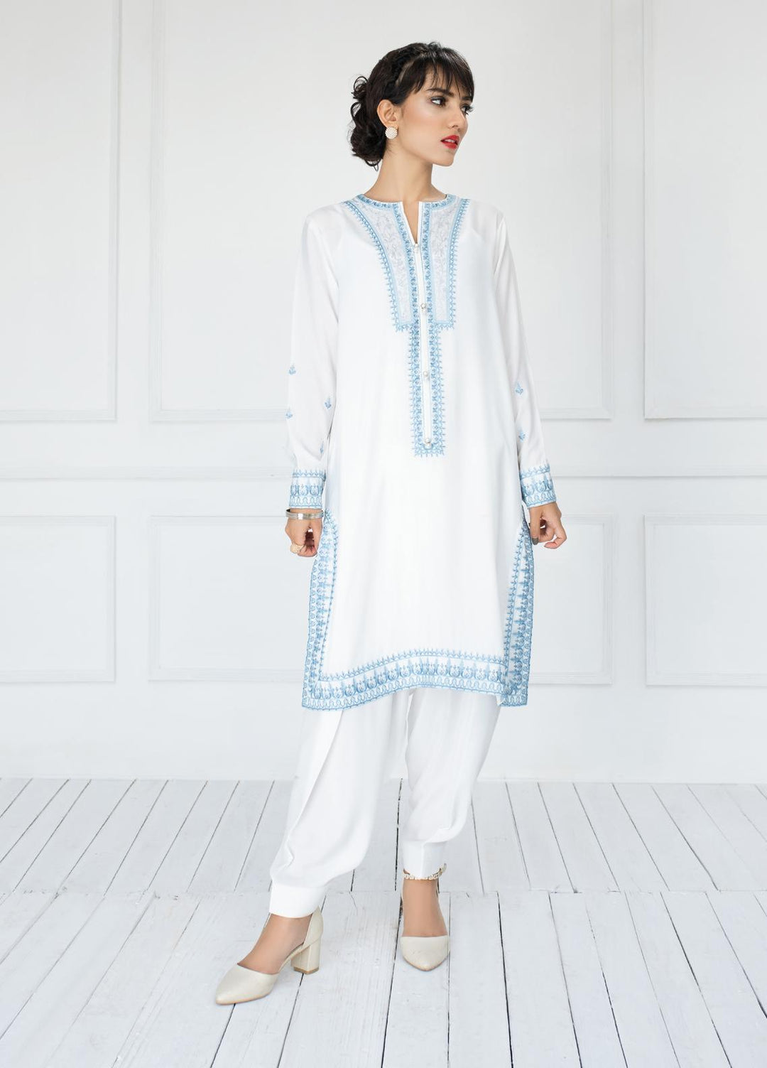 ILAHA Luxury Pret Embroidered Grip 2 Piece Suit MOSAIC