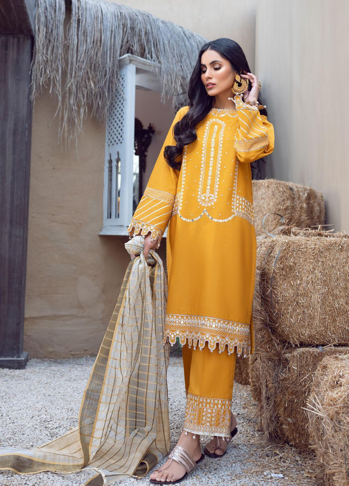 ILAHA Pret  Khaddar 3 Piece Suit IL002 Valeria