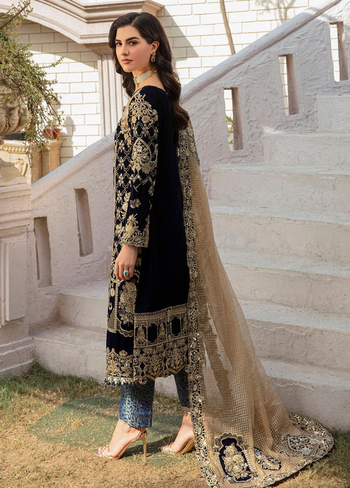 De Velour By Imrozia Premium Embroidered Velvet Suits Unstitched 3 Piece IMP22DV I.V-09 Amour - Luxury Collection