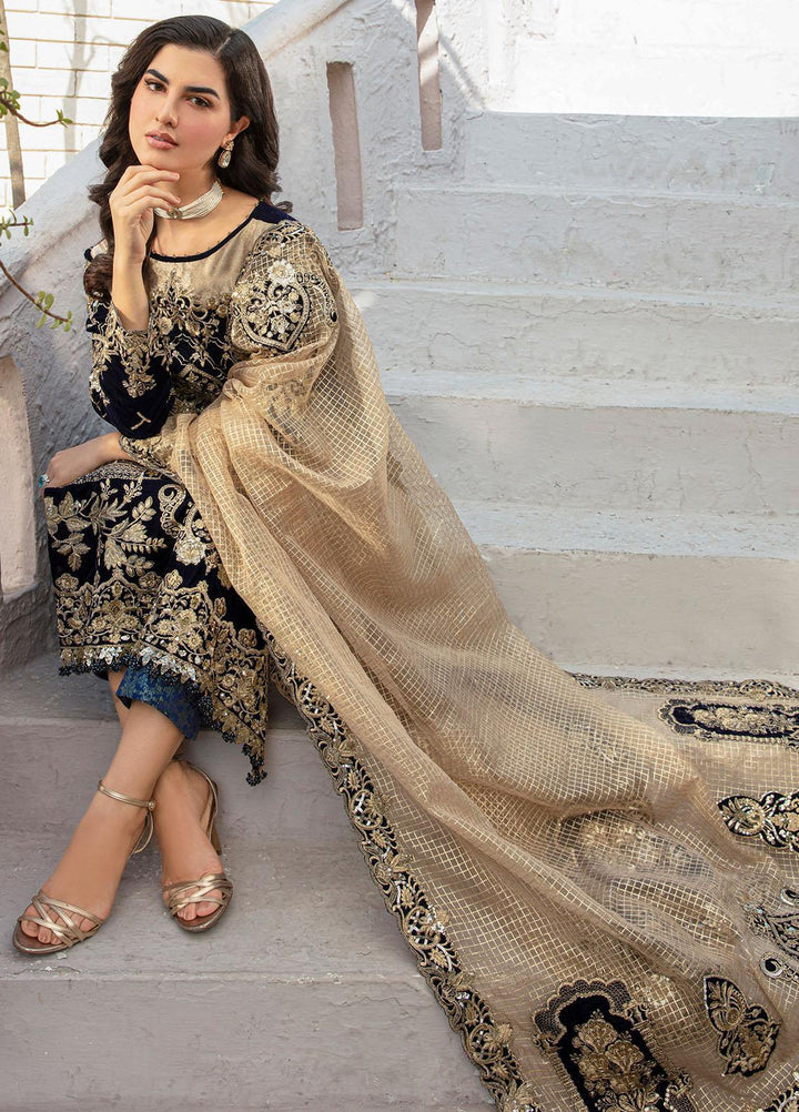 De Velour By Imrozia Premium Embroidered Velvet Suits Unstitched 3 Piece IMP22DV I.V-09 Amour - Luxury Collection